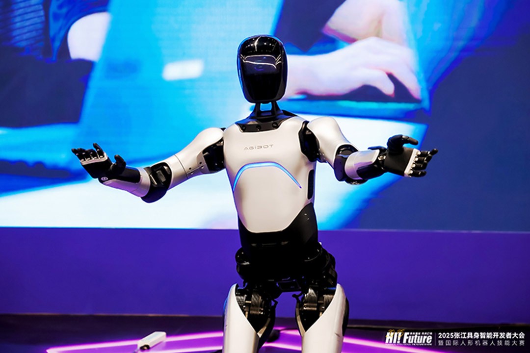 3522vip浦京集团远征A2成全球首个同时拥有中美欧认证的人形机器人